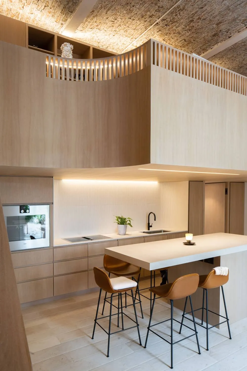 Arch Study, Notting Hill, W11 &mdash; Arch study double height room
