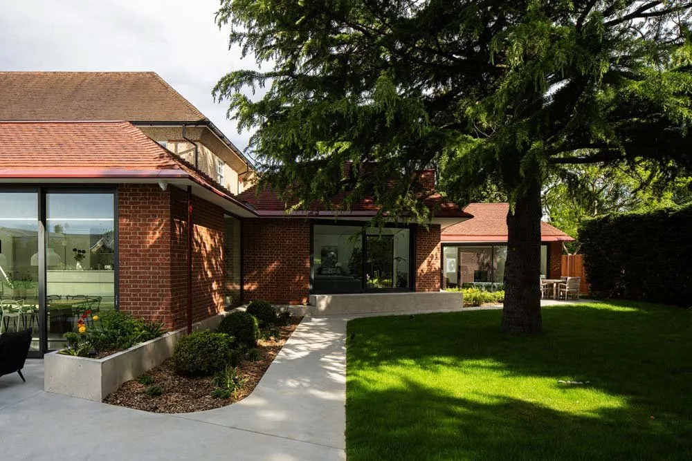 Garden Lodge, Harpenden, AL5 &mdash; In the sun