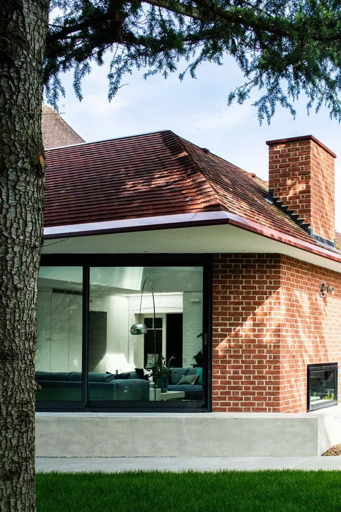 Garden Lodge, Harpenden, AL5 &mdash; Living room+chimney