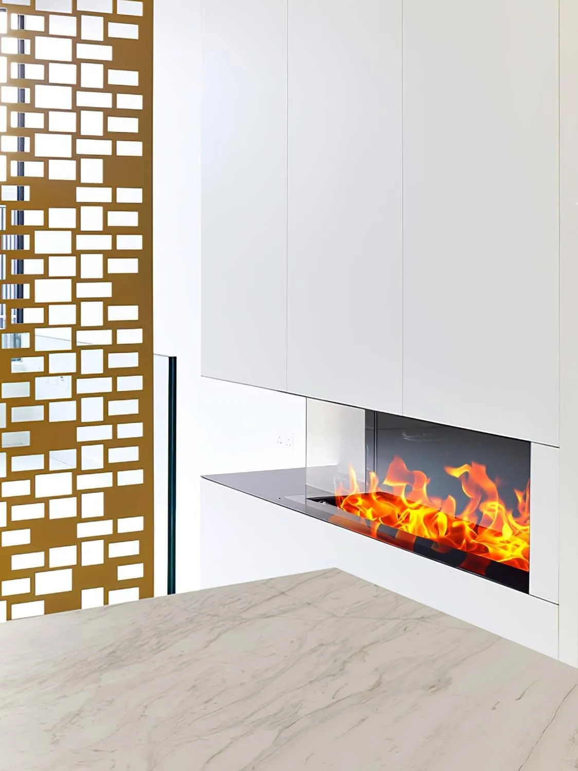 Helios House, White City, W12 &mdash; Helios house fireplace