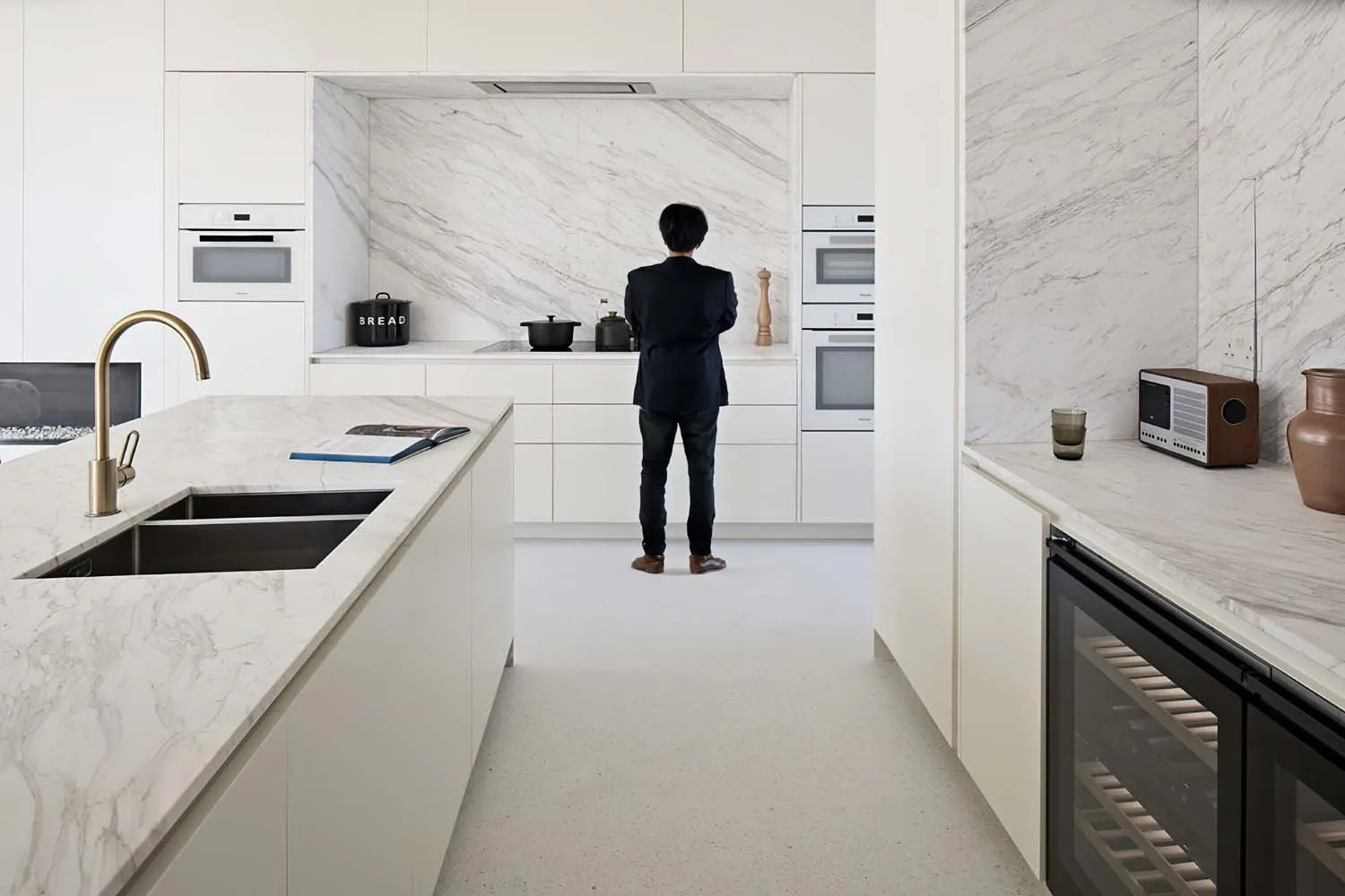 Helios House, White City, W12 &mdash; Helios house kitchen view
