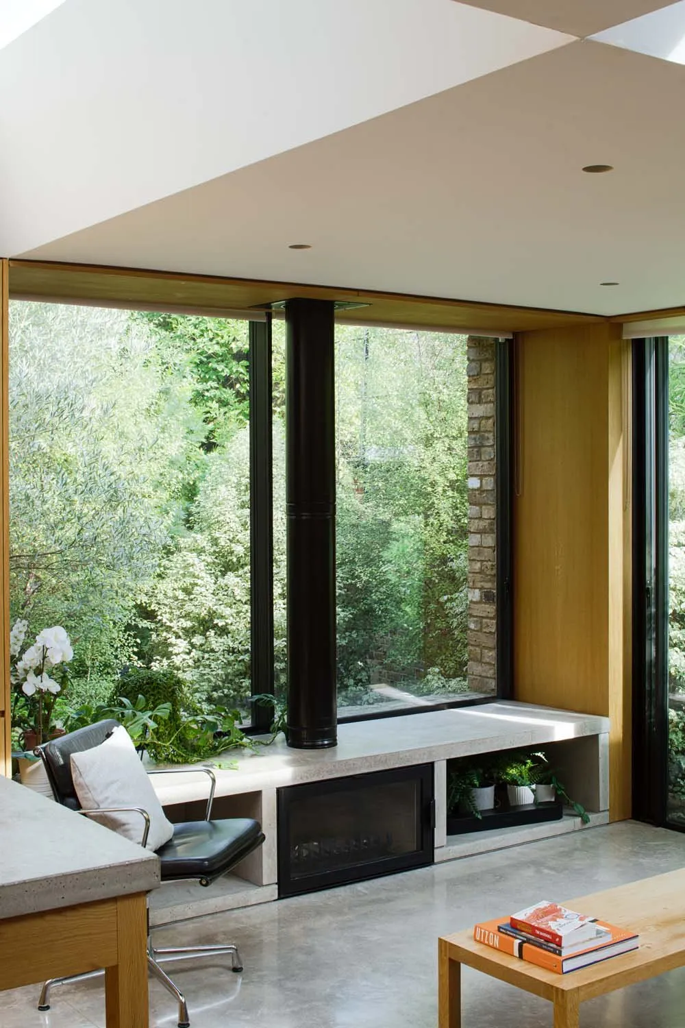 Hidden House, Clerkenwell Green, EC1 &mdash; Concrete storage fireplace