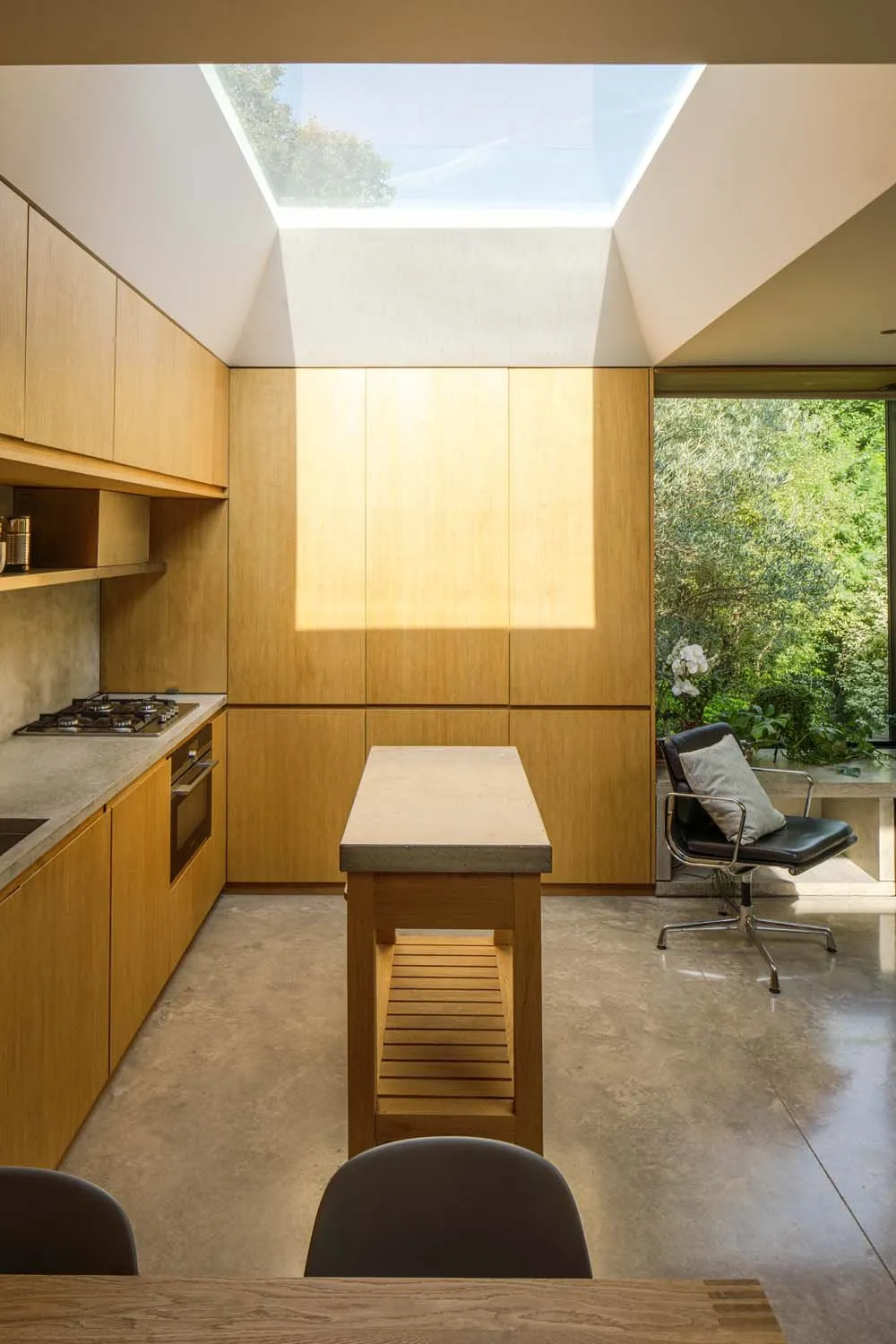 Hidden House, Clerkenwell Green, EC1 &mdash; Kitchen island