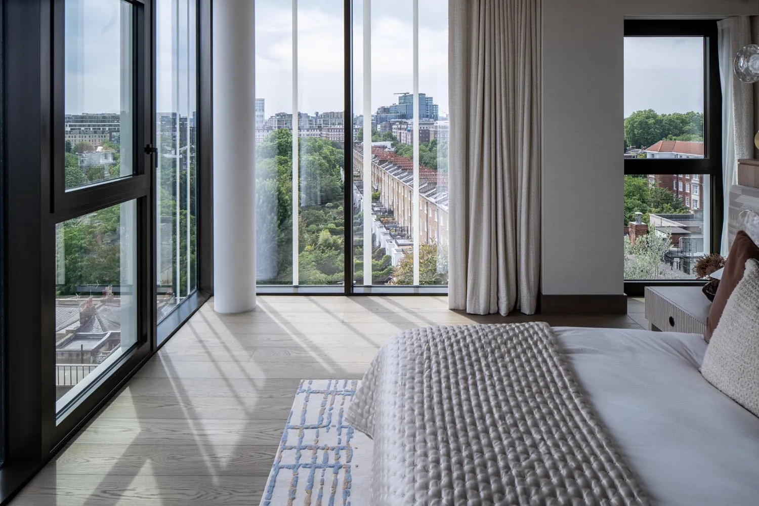 Holland Park Penthouse, Kensington &mdash; bedroom window, city view