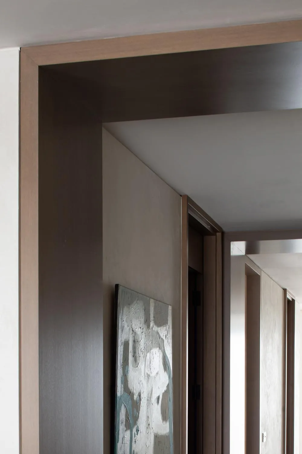 Holland Park Penthouse, Kensington &mdash; corridor, artwork view