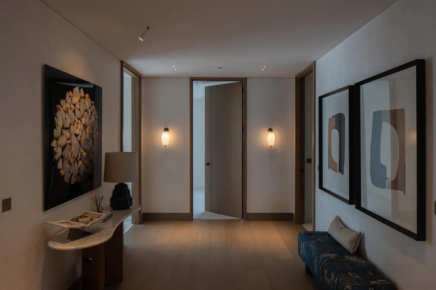 Holland Park Penthouse, Kensington &mdash; corridor, console and artwork