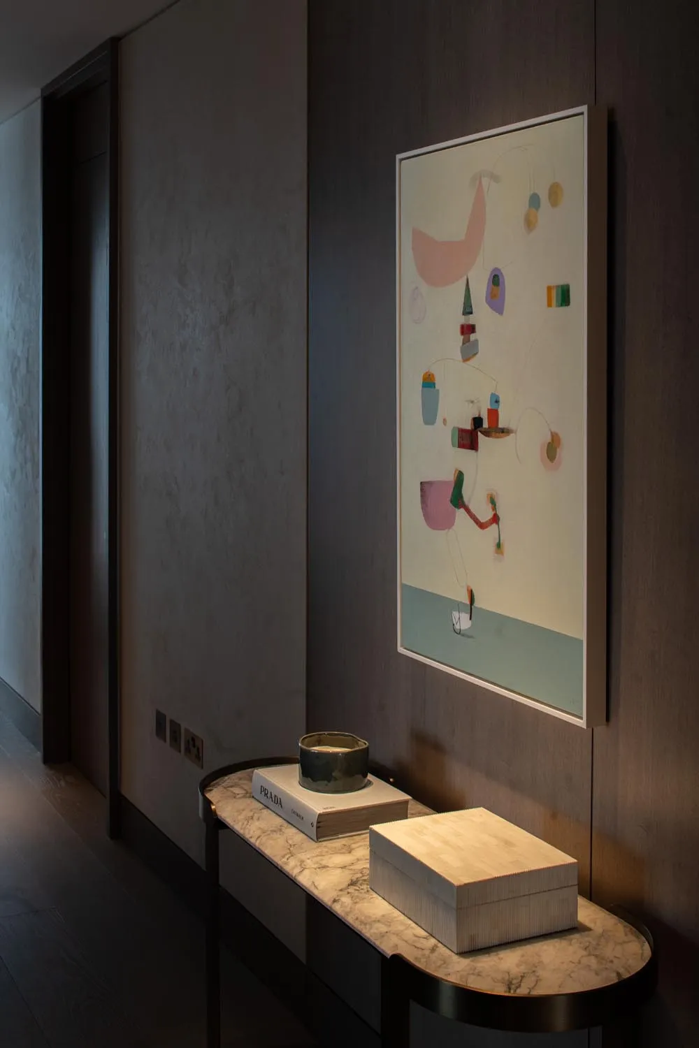 Holland Park Penthouse, Kensington &mdash; hallway, dark console