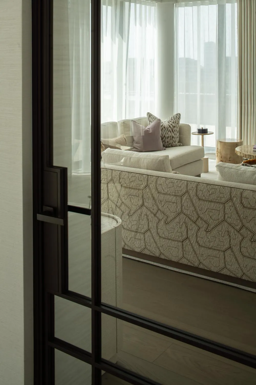Holland Park Penthouse, Kensington &mdash; living room, through Crittall doors