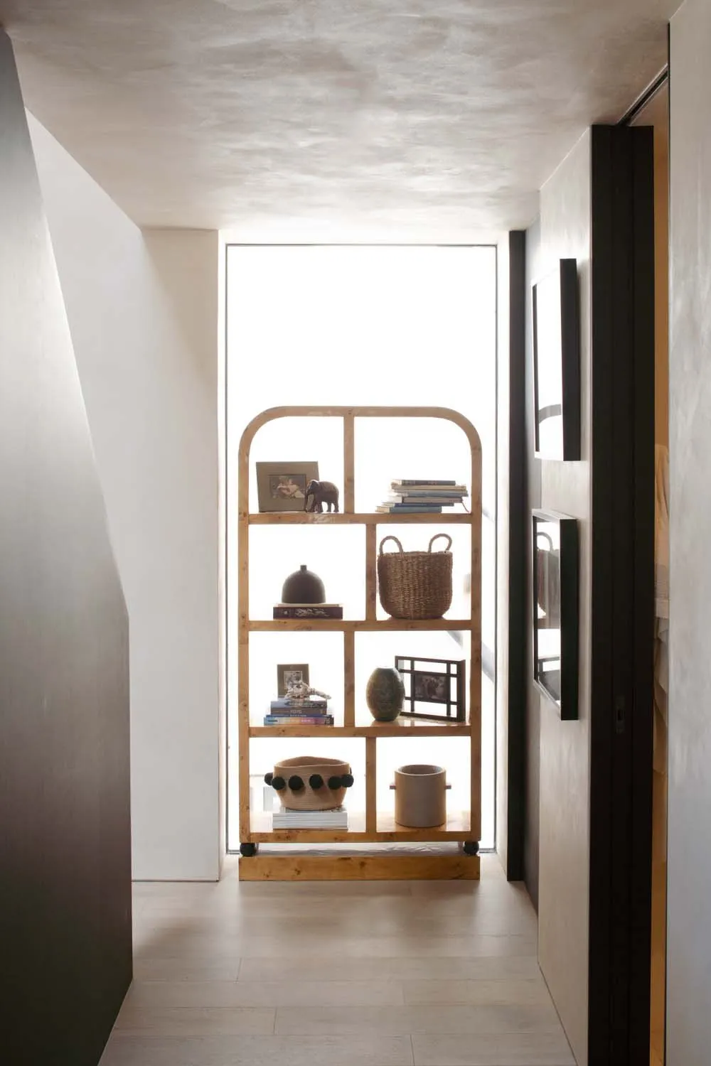 Meadow Grove, Barnes, SW13 &mdash; Backlit shelving
