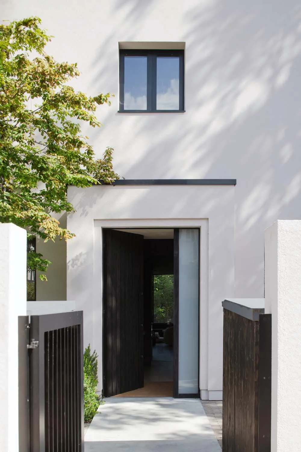 Meadow Grove, Barnes, SW13 &mdash; Exterior front door