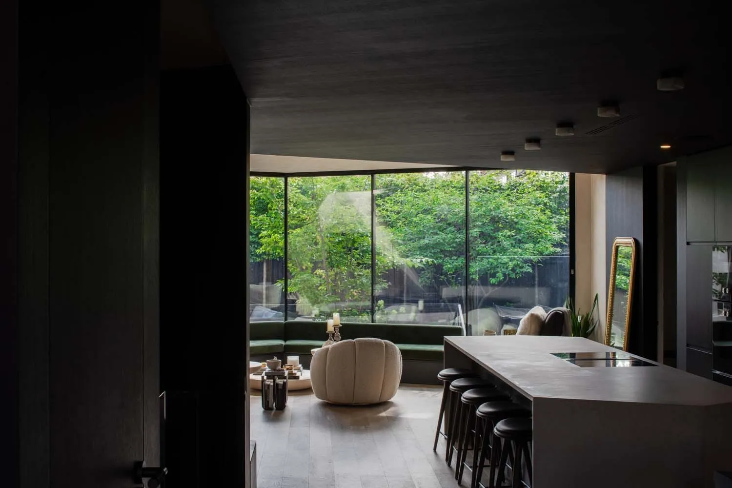 Meadow Grove, Barnes, SW13 &mdash; Living from hallaway
