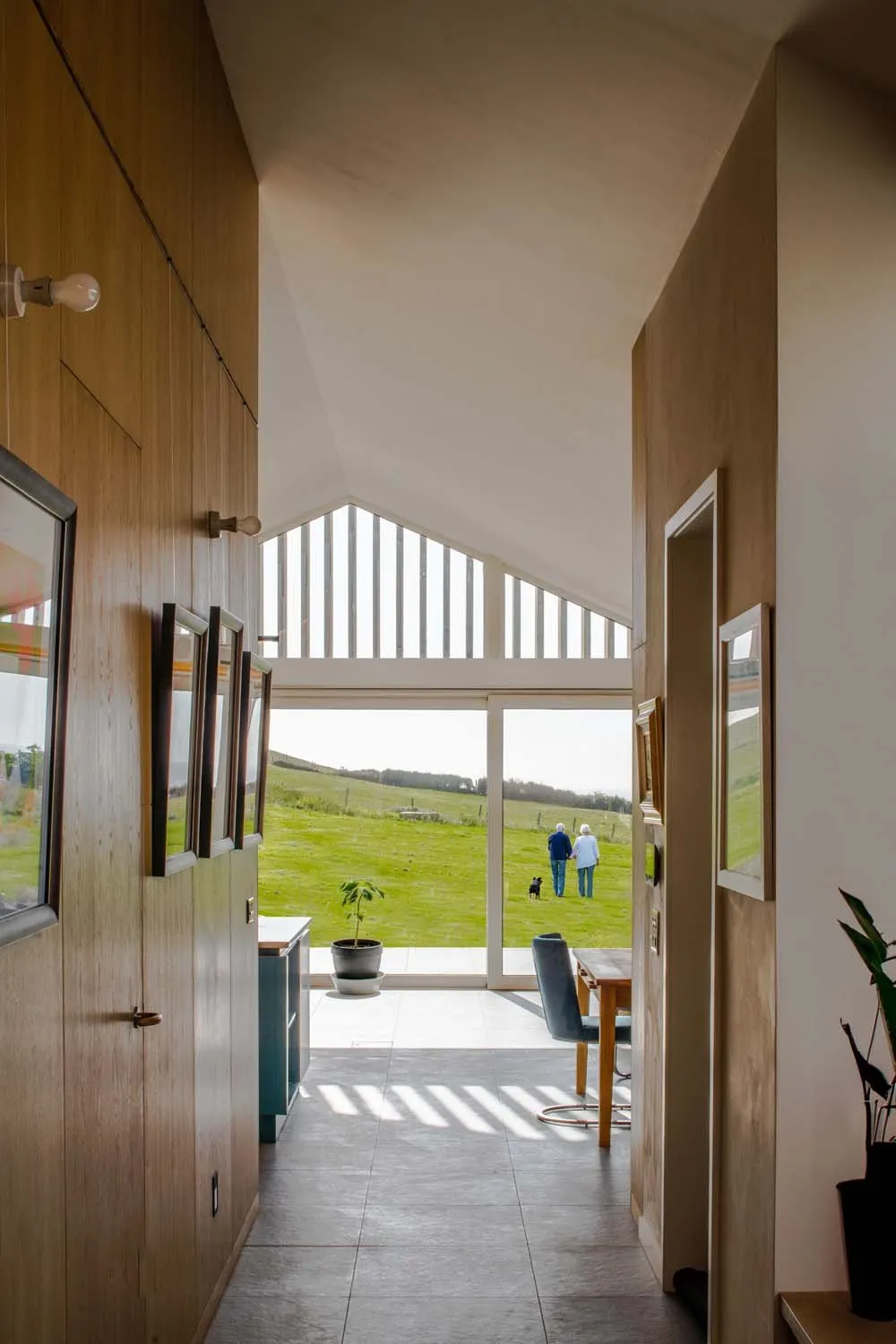 Modern Barn, Dorset, Jurassic Coast &mdash; Corridor view