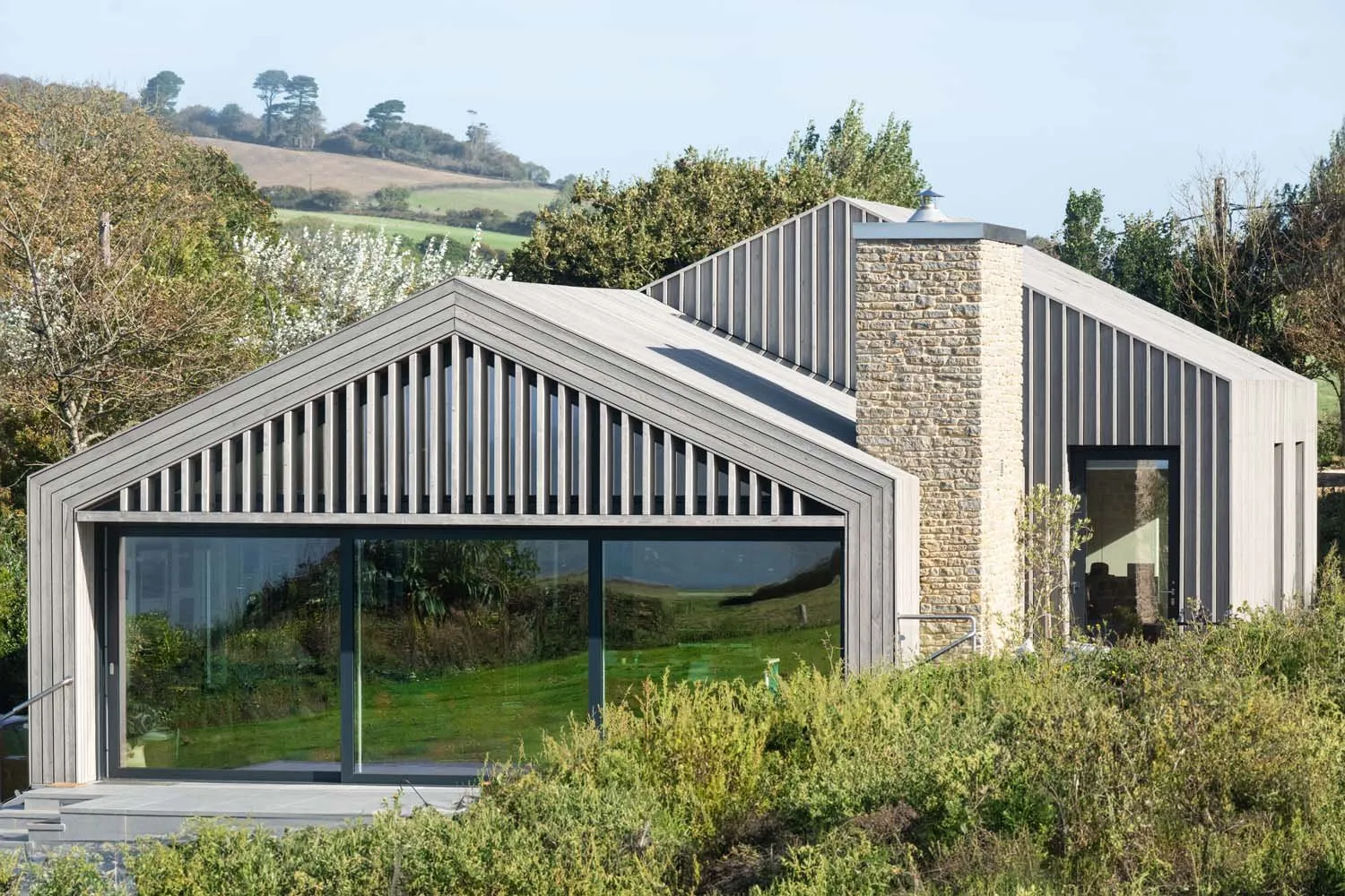 Modern Barn, Dorset, Jurassic Coast &mdash; Rear view reflection