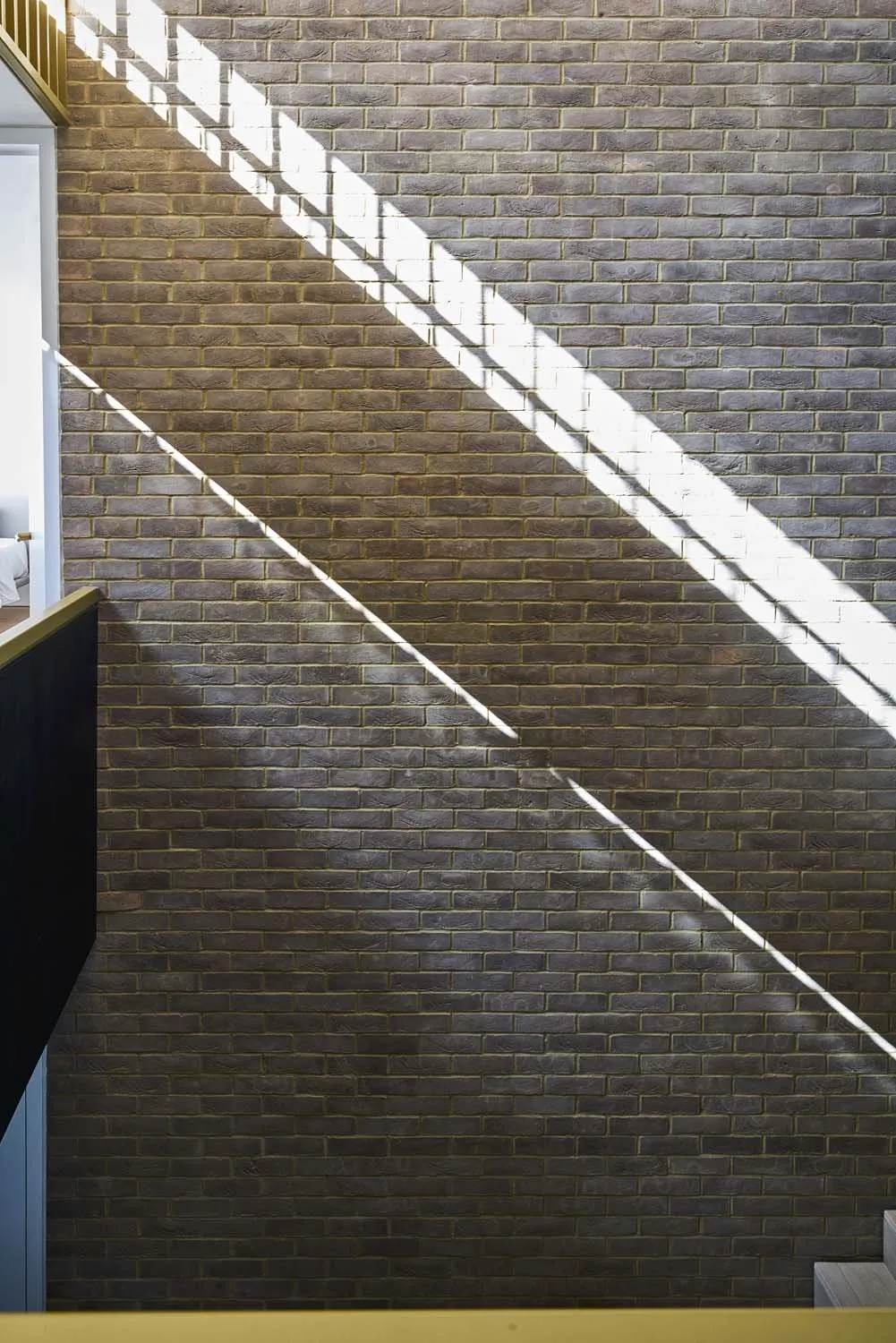 Modern Detached, Harpenden, AL5 &mdash; Brick wall light