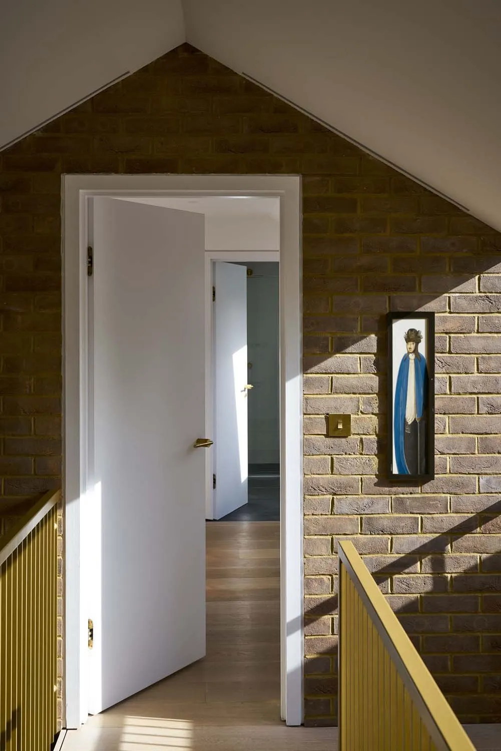 Modern Detached, Harpenden, AL5 &mdash; Door details