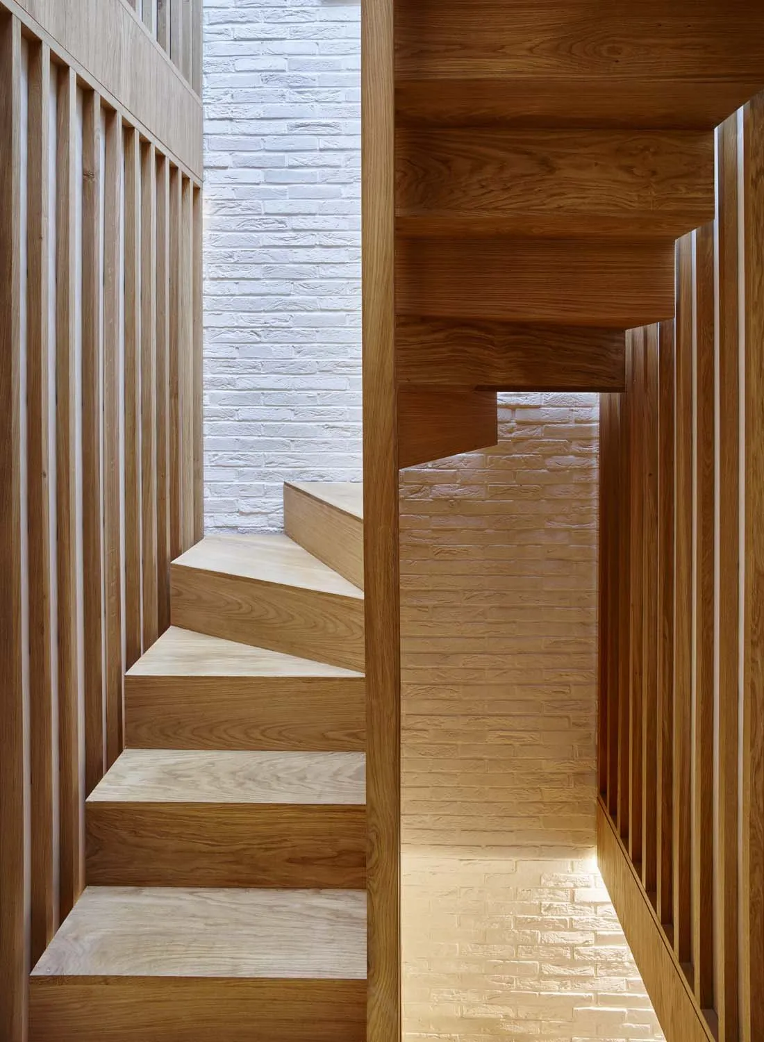 Modern Mews, Paddington, W2 &mdash; Stairs brick wall