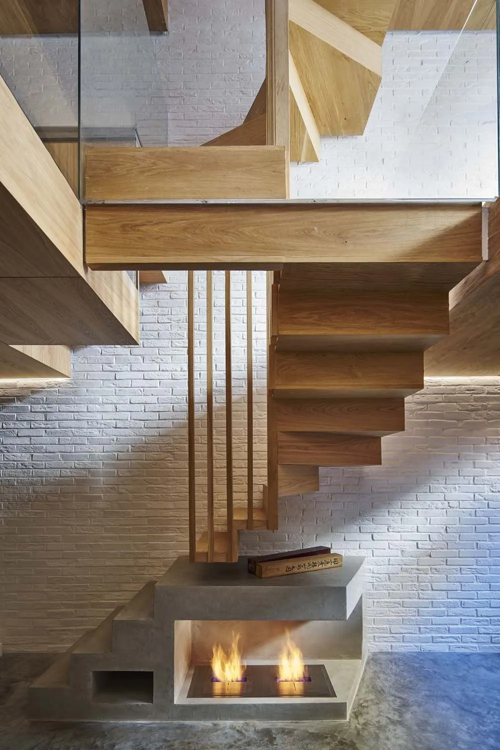 Modern Mews, Paddington, W2 &mdash; Stairs fireplace