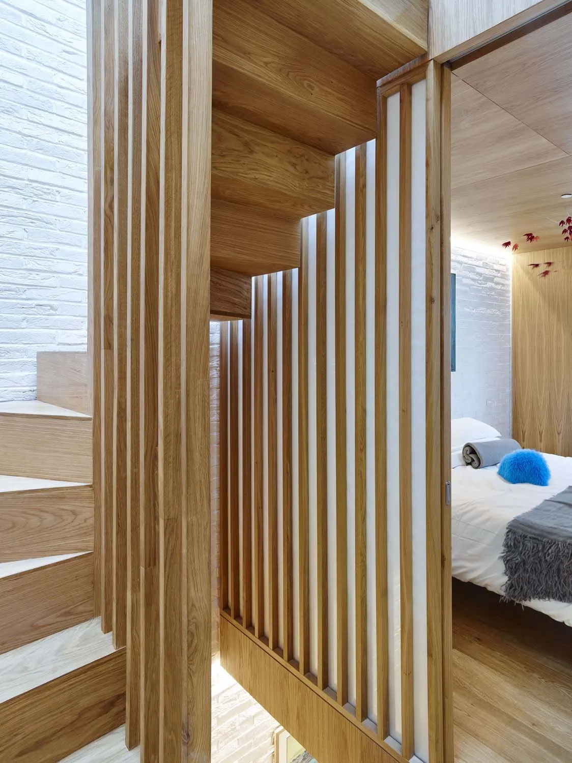 Modern Mews, Paddington, W2 &mdash; Stairs joinery