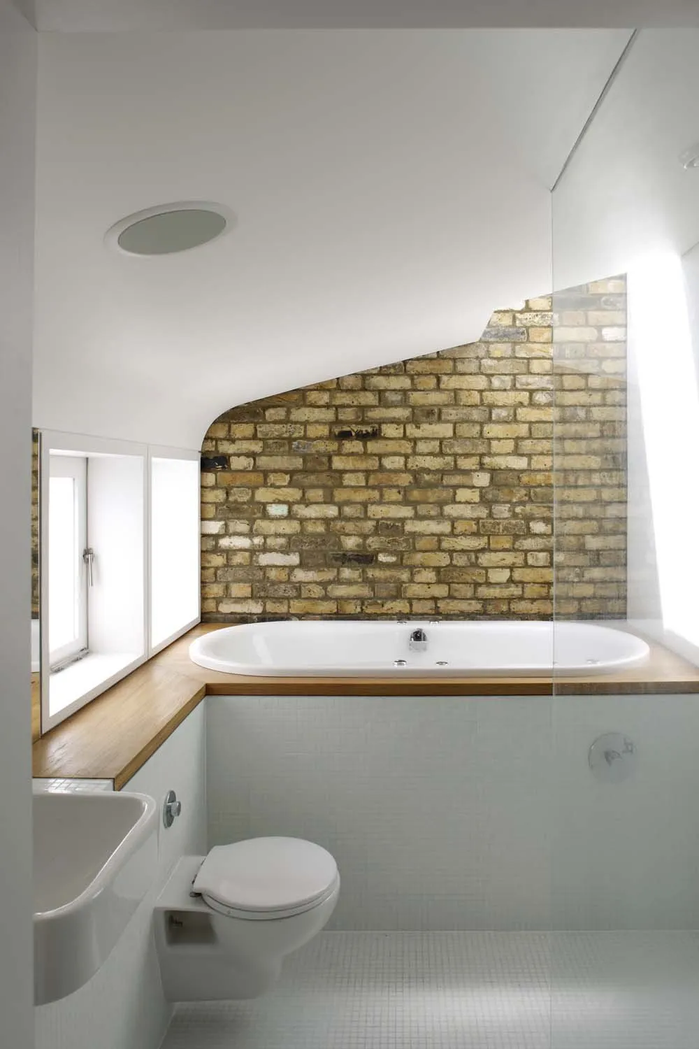 Modern Terrace, Islington, N1 &mdash; Bathroom