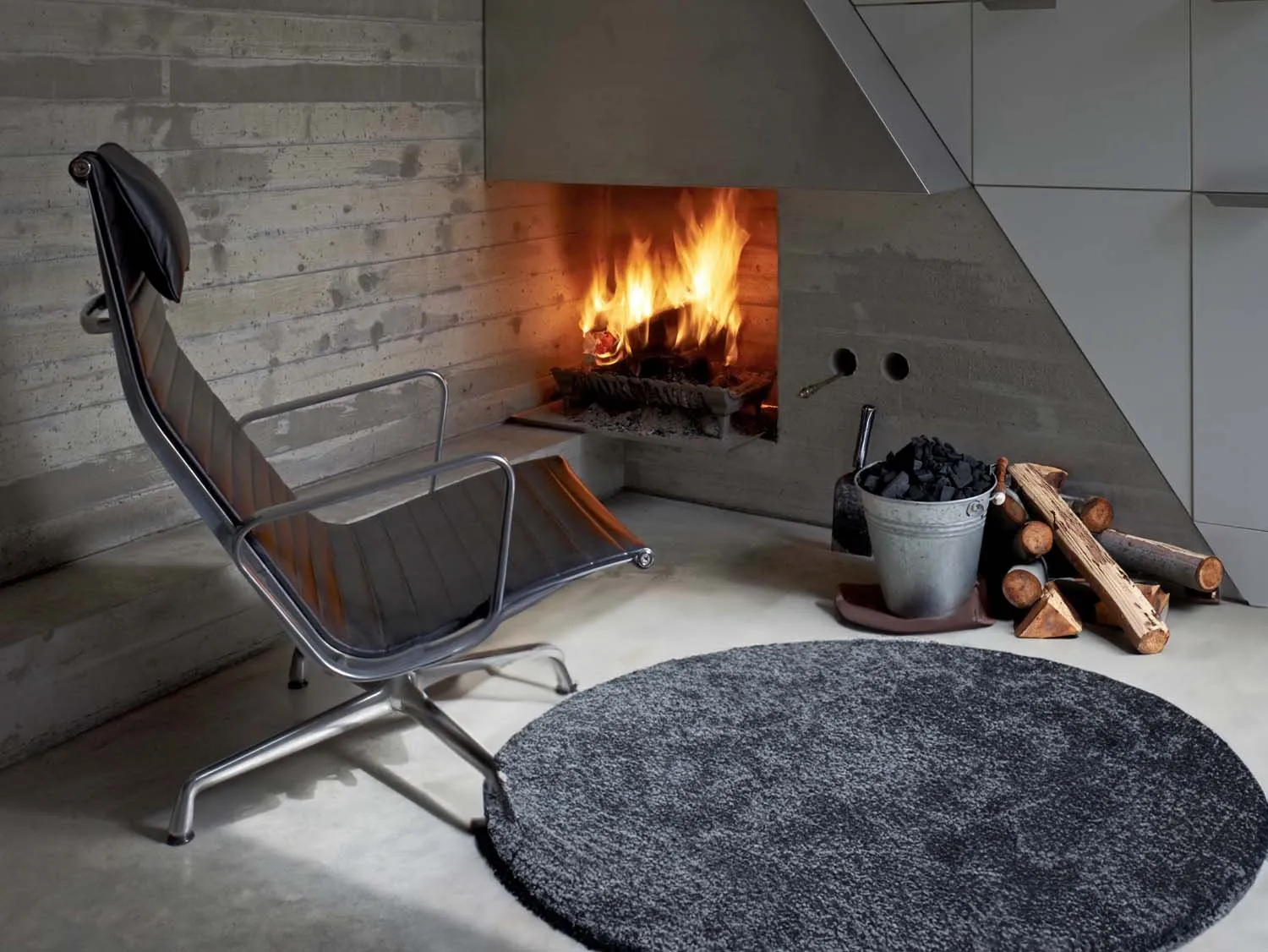 Modern Terrace, Islington, N1 &mdash; Fireplace